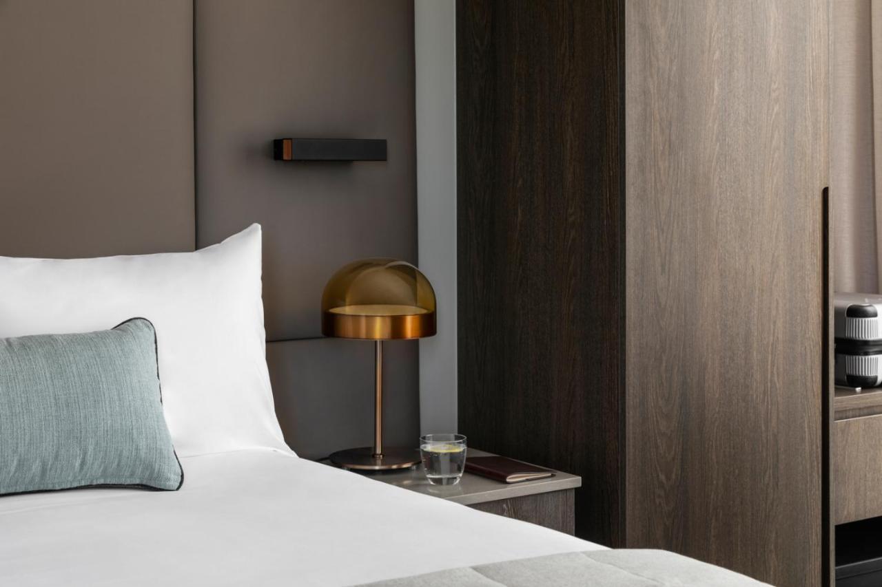 Oakwood Premier Melbourne Apart otel Dış mekan fotoğraf A bedroom at the hotel