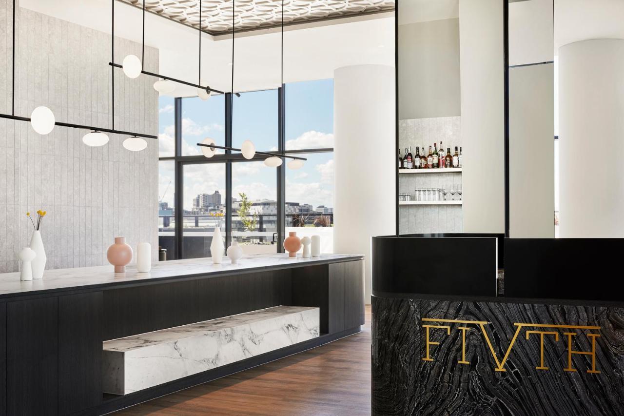 Oakwood Premier Melbourne Apart otel Dış mekan fotoğraf The bar at 570 Madison Avenue